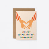french birthday card with 2 hands making heart shape with fingers and a text that says Je t’envoie tout mon amour pour ton anniversaire